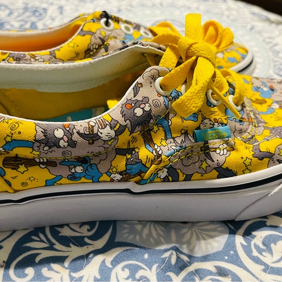 Itchy & Scratchy Simpsons Vans size 7 women's /size 5.5 mens - Picture 4 of 6